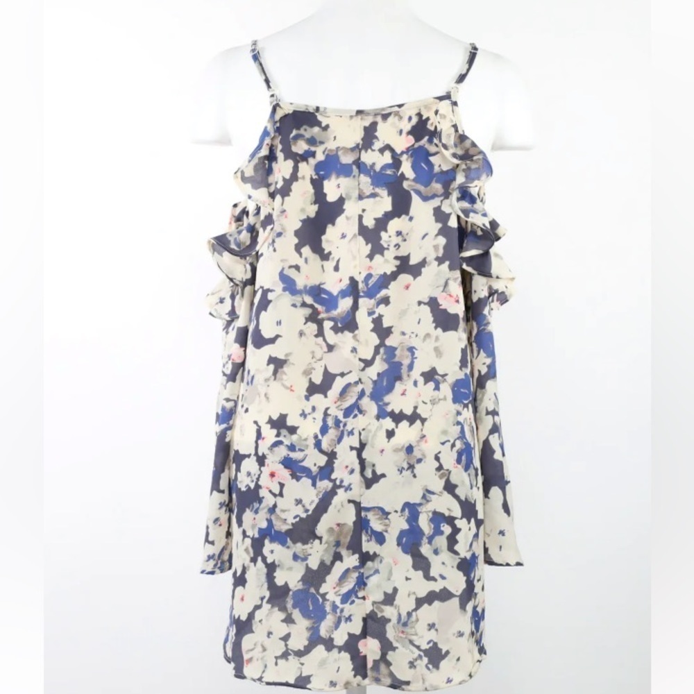 Sim & Sam cold shoulder ruffle floral blouse w/ flared sleeves,‎ size M EUC